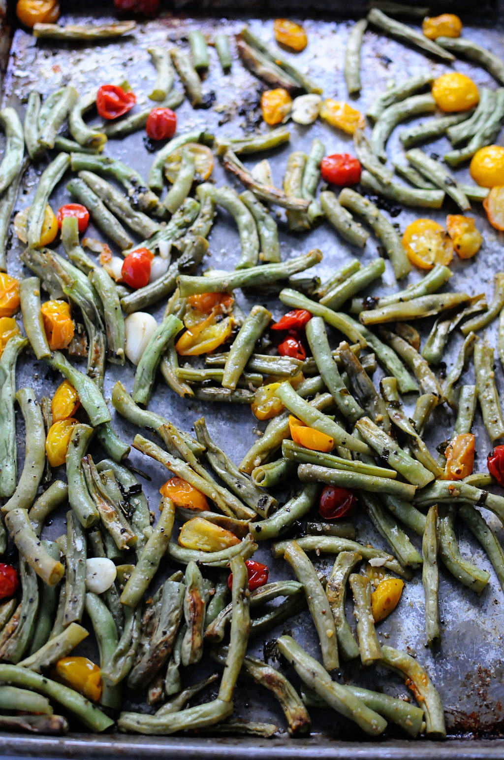 Parmesan Garlic Roasted Green Beans and Tomatoes