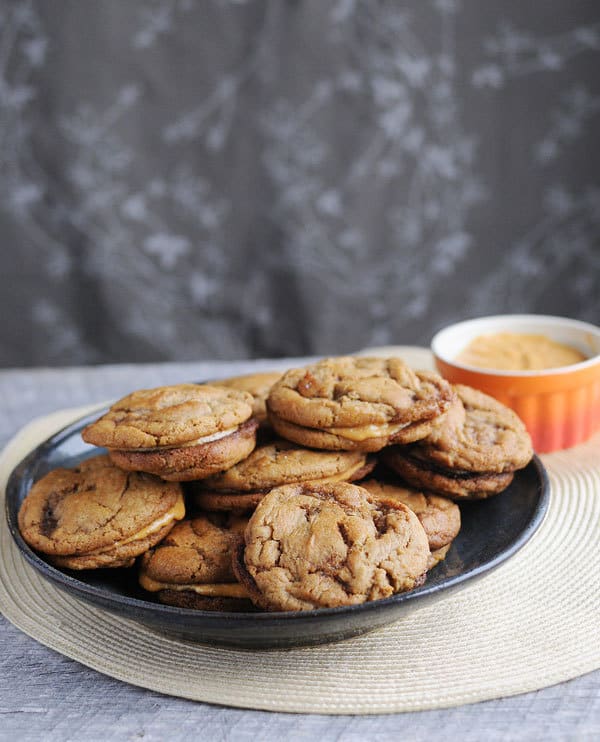 Pumpkin Spice Cookie Sandwiches