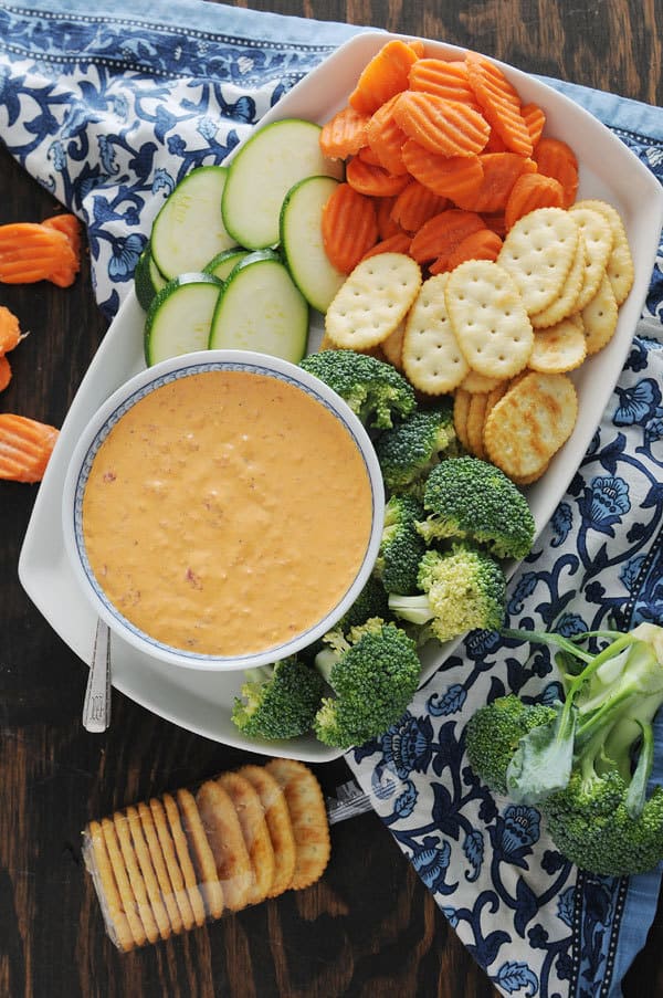 5 Minute Roasted Red Pepper Dip