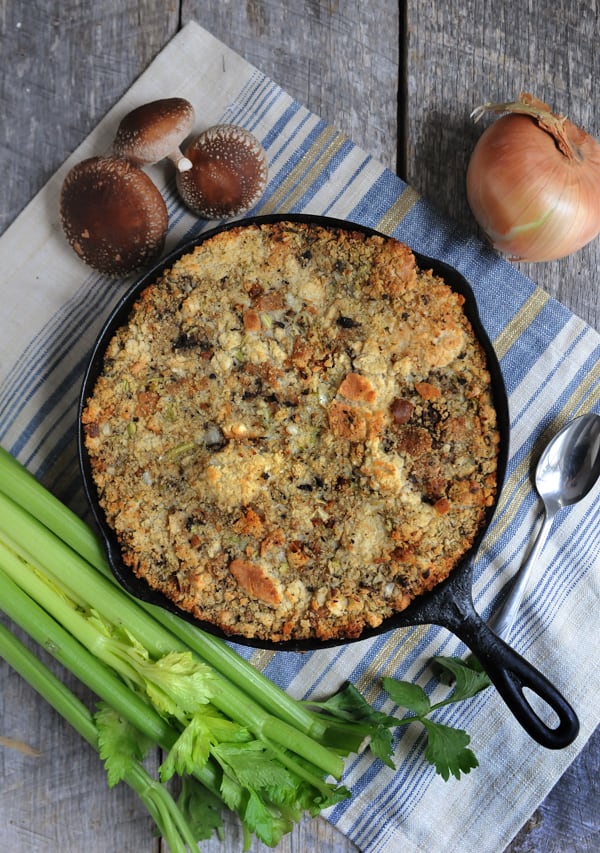 Old Fashioned Southern Cornbread Dressing Recipe